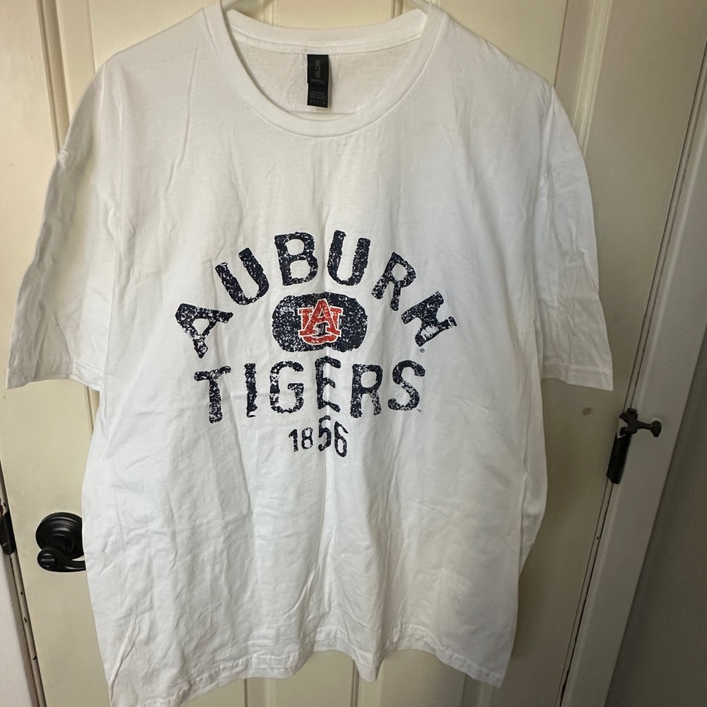 White Auburn Tigers T-Shirt Men’s XL